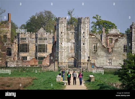 tudor ruins|tudor mansion in england.